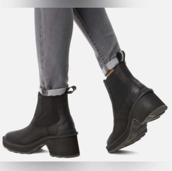 Sorel Shoes - NWT Sorel Women's Hi-Line Heel Chelsea Boot in Black Size 8.5